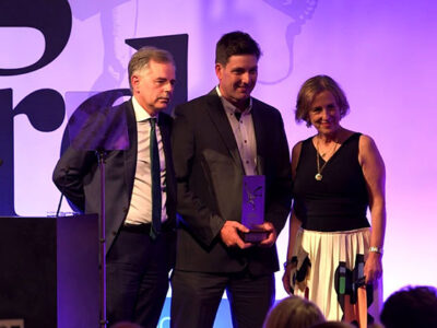 award4 award4
